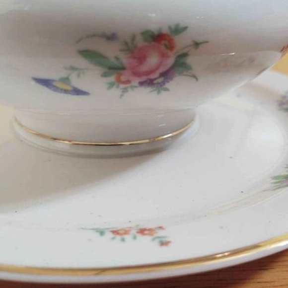 Vintage Old Ivory Syracuse China Selma Gravy Bowl and Plate. - Picture 2 of 9